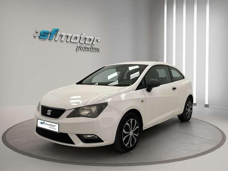 Usado Seat Ibiza Reference 75 CV (55 kW) 2014 Blanco Utilitario