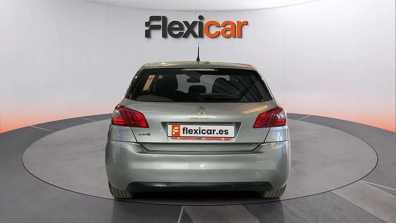 Usado Peugeot 308 Style 131 CV (96 kW) 2020 Gris Utilitario