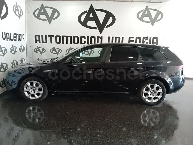 Usado Alfa Romeo 159 136 CV (100 kW) 2011 Negro Familiar