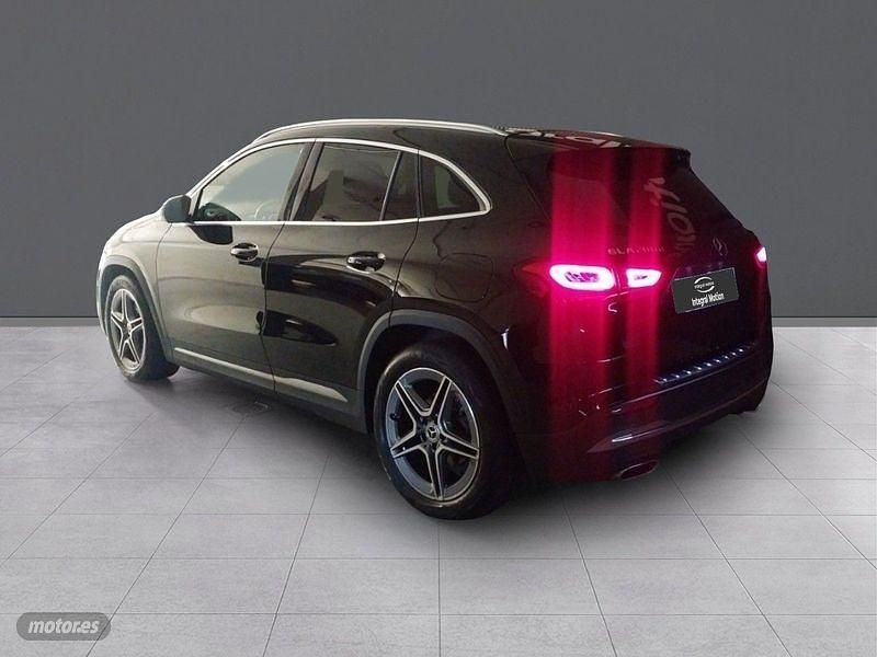 Usado Mercedes GLA200 149 CV (109 kW) 2023 Negro SUV