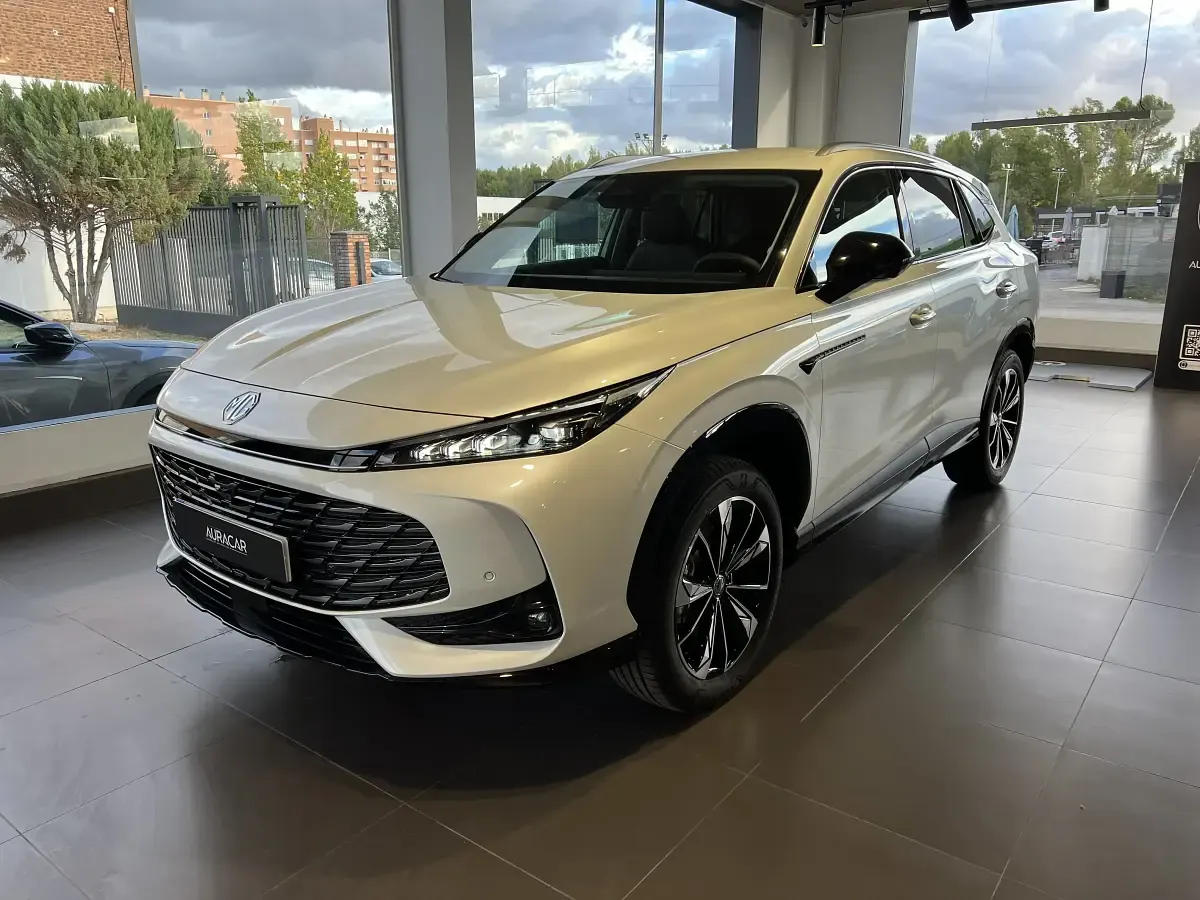 Brugt MG HS Luxury 224 HK (164 kW) 2026 Hvid SUV