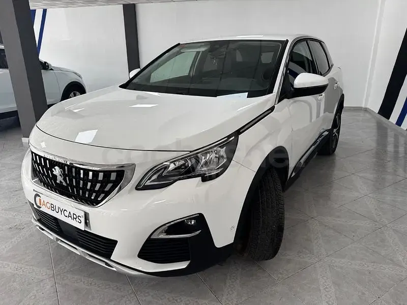 Usado Peugeot 3008 Allure 130 CV (95 kW) 2017 Blanco SUV