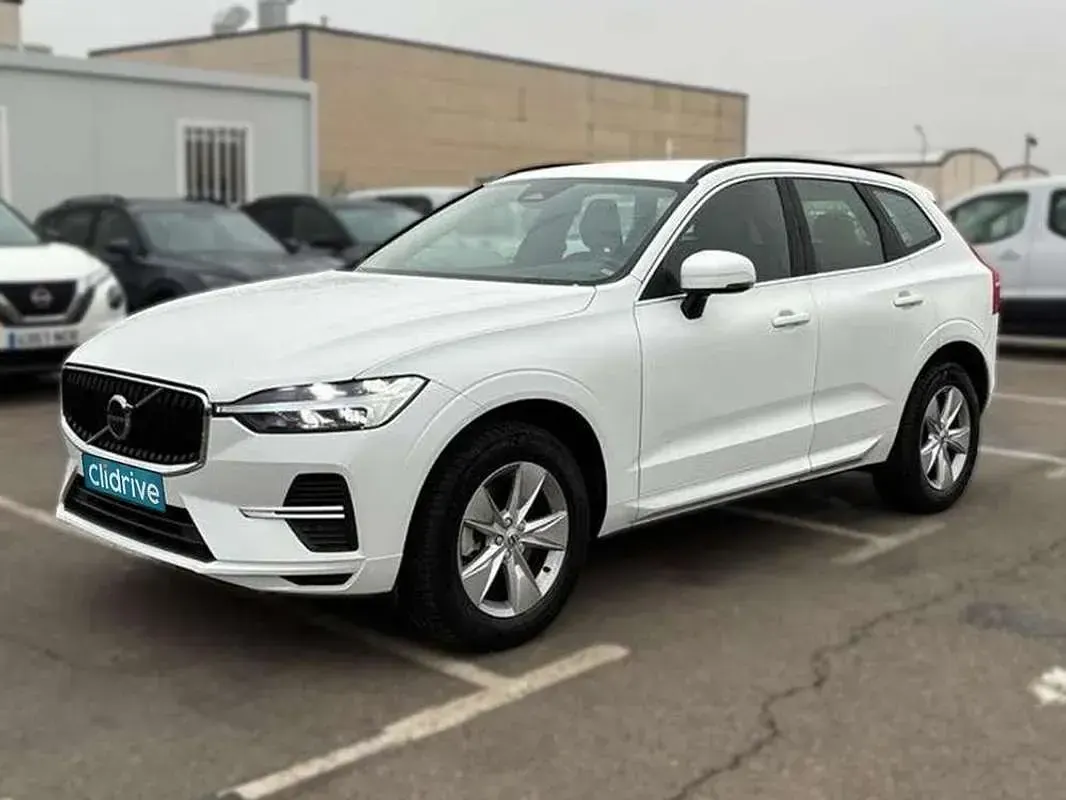 Usado Volvo XC60 Core 197 CV (144 kW) 2023 Blanco SUV