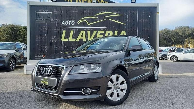 Negro Usado 2010 Audi A3 Sportback Ambiente Utilitario | 7950 € (Precio justo) - Imagen 1/4