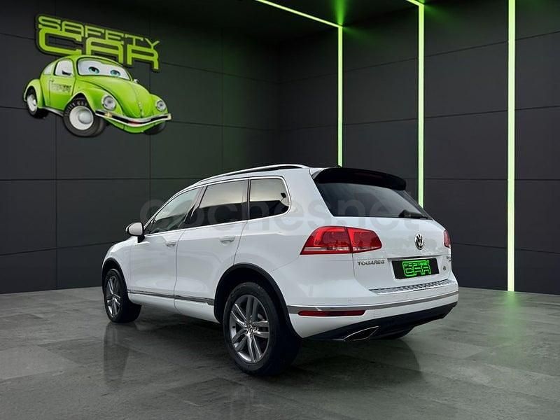 Second-hand VW Touareg 262 CP (192 kW) 2015 Alb SUV