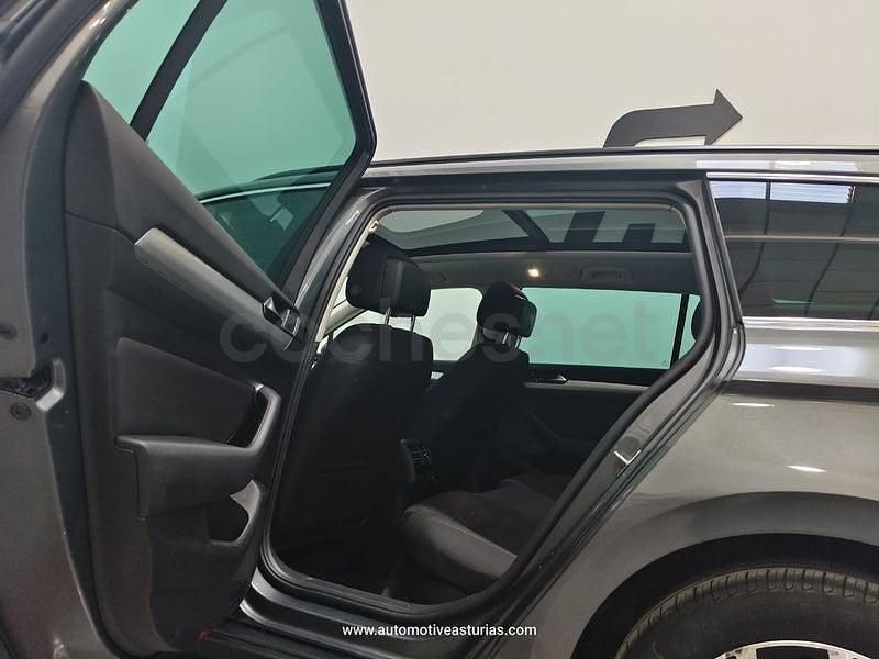 Usado VW Passat Advance 150 CV (110 kW) 2016 Gris / plata Familiar