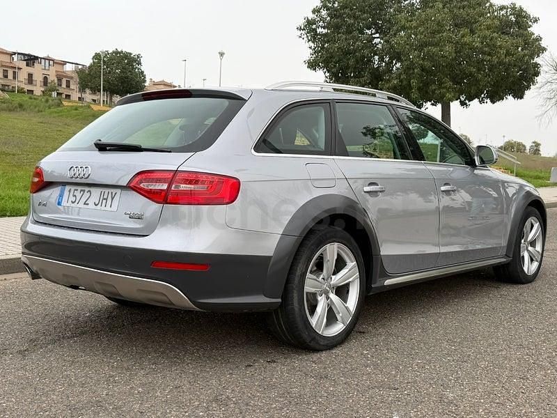 Usado Audi A4 Allroad Advanced 150 CV (110 kW) 2015 Gris / plata Familiar