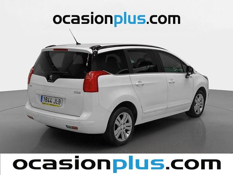 Usado Peugeot 5008 Style 120 CV (88 kW) 2016 Blanco Monovolumen