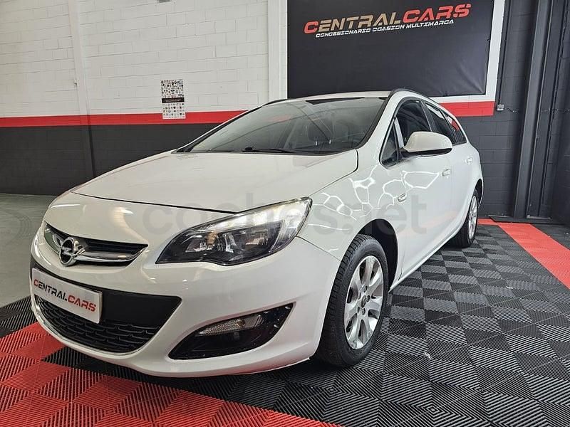 Usado Opel Astra Business 110 CV (80 kW) 2015 Blanco Familiar