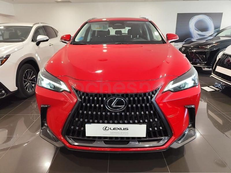 Usado Lexus NX350h Business Edition 242 CV (177 kW) 2022 Rojo SUV