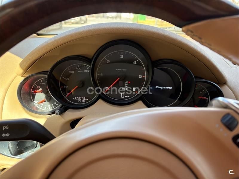Usado Porsche Cayenne 240 CV (176 kW) 2010 Negro SUV