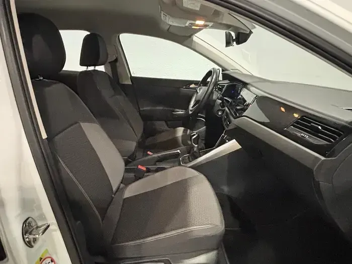 Usado VW Polo Life 95 CV (69 kW) 2023 Blanco Utilitario