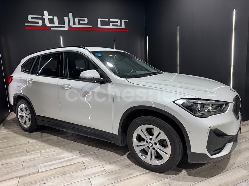 Usado BMW X1 Comfort Edition 220 CV (161 kW) 2021 Blanco SUV