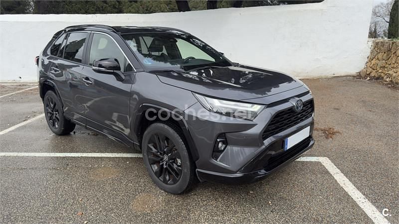 Usado Toyota RAV4 Hybrid Style 218 CV (160 kW) 2022 Gris / plata SUV