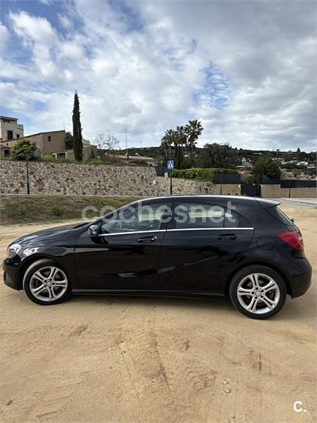 Käytetty Mercedes A200 Urban 136 HP (100 kW) 2013 Musta Sedan