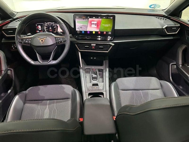 Usado Cupra Leon 150 CV (110 kW) 2024 Gris / plata Berlina