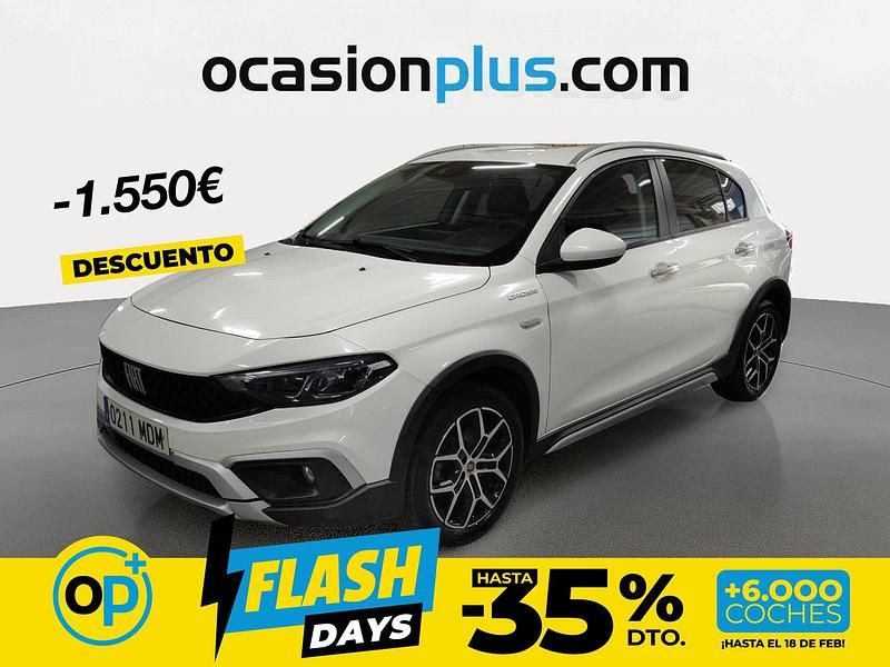 Usado Fiat Tipo Cross 130 CV (95 kW) 2023 Blanco Berlina