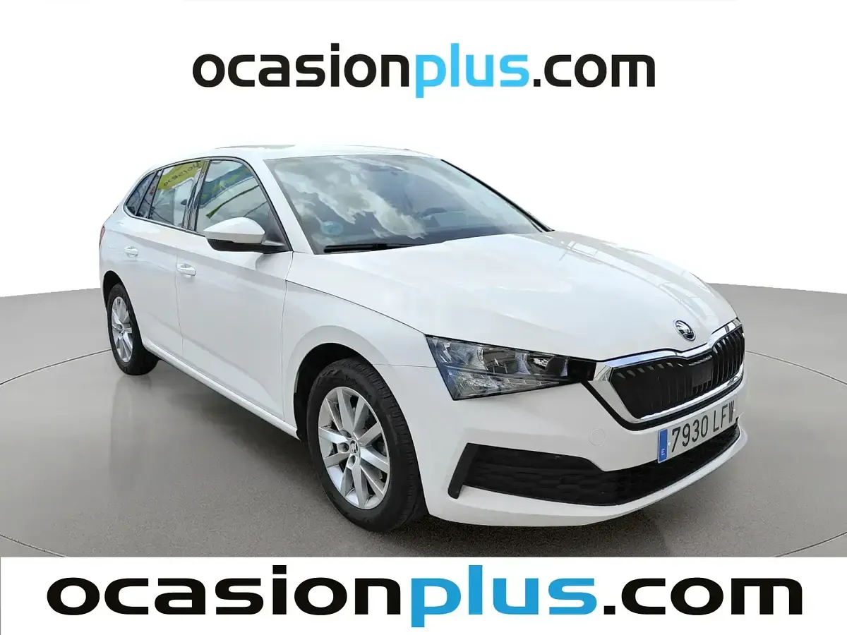 Usado Skoda Scala Active 115 CV (84 kW) 2020 Blanco Utilitario