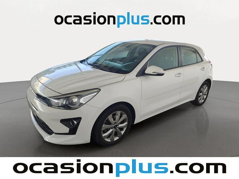Blanco Usado 2023 Kia Rio Utilitario | 13.556 € (Buen precio) - Imagen 1/4