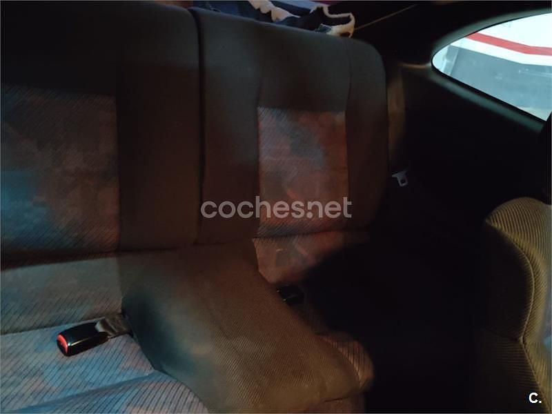 Usado Toyota Celica 115 CV (84 kW) 1998 Blanco Coupe