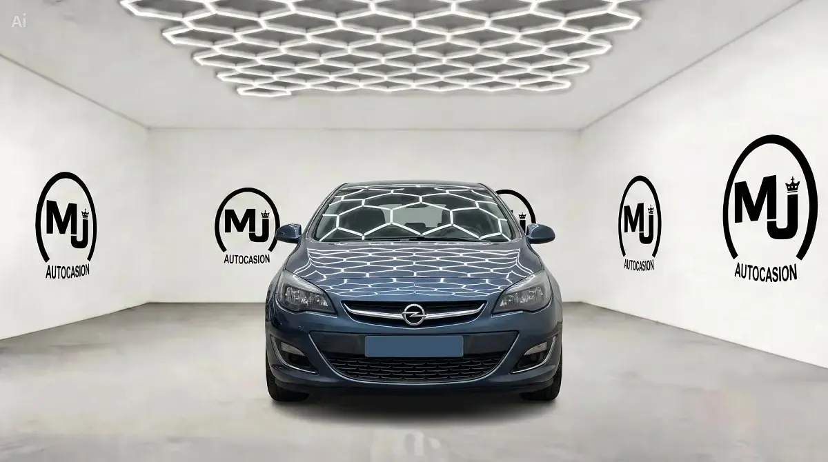 Usado Opel Astra Excellence 110 CV (80 kW) 2014 Azul Berlina