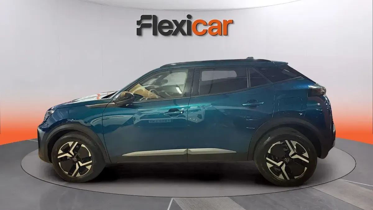 Usado Peugeot 2008 Allure 101 CV (74 kW) 2025 Verde SUV