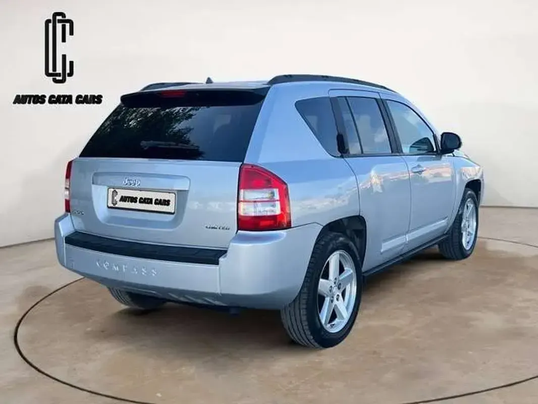 Usado Jeep Compass Limited 140 CV (102 kW) 2006 Gris SUV