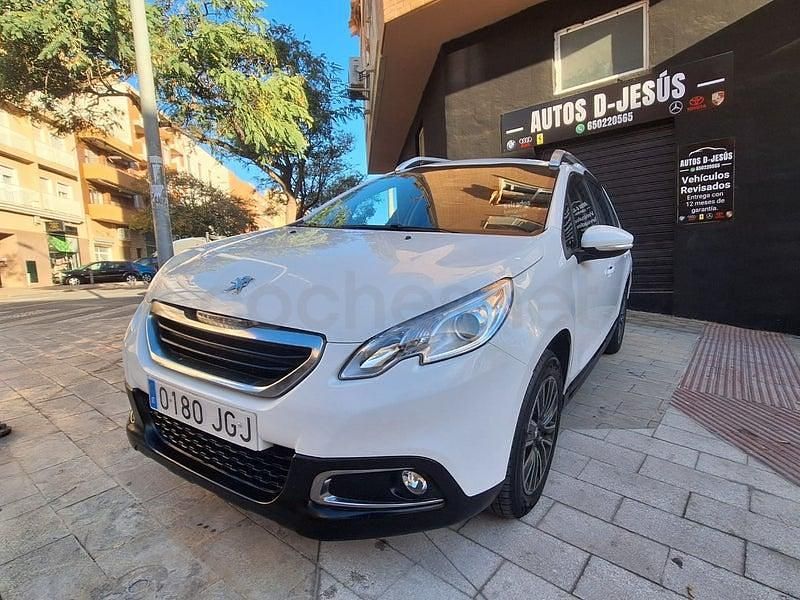 Usado Peugeot 2008 Active 100 CV (73 kW) 2016 Blanco SUV