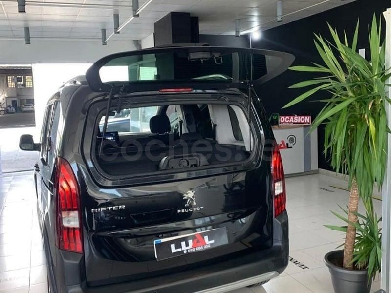 Usado Peugeot Rifter Active 130 CV (95 kW) 2020 Negro Monovolumen