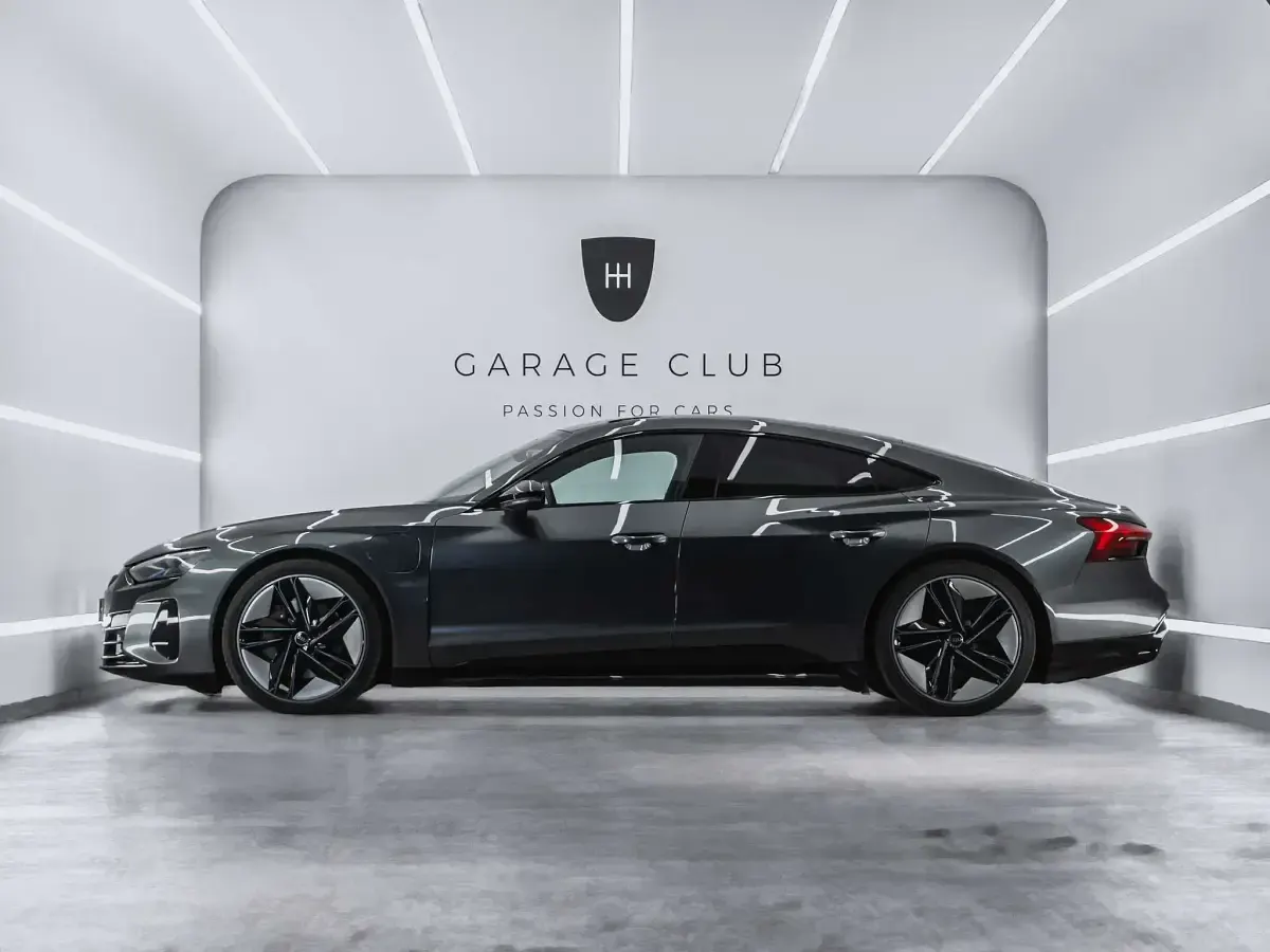 Usado Audi e-tron GT quattro 389 kW (530 CV) 2023 Negro Berlina