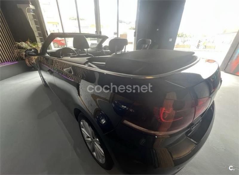 Usado VW Golf Cabriolet 140 CV (102 kW) 2012 Negro Descapotable
