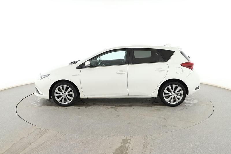 Usado Toyota Auris Hybrid Business Edition 136 CV (100 kW) 2016 Blanco Utilitario