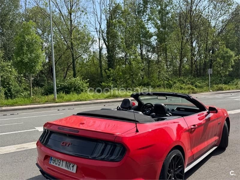 Usado Ford Mustang GT 450 CV (330 kW) 2019 Granate Descapotable