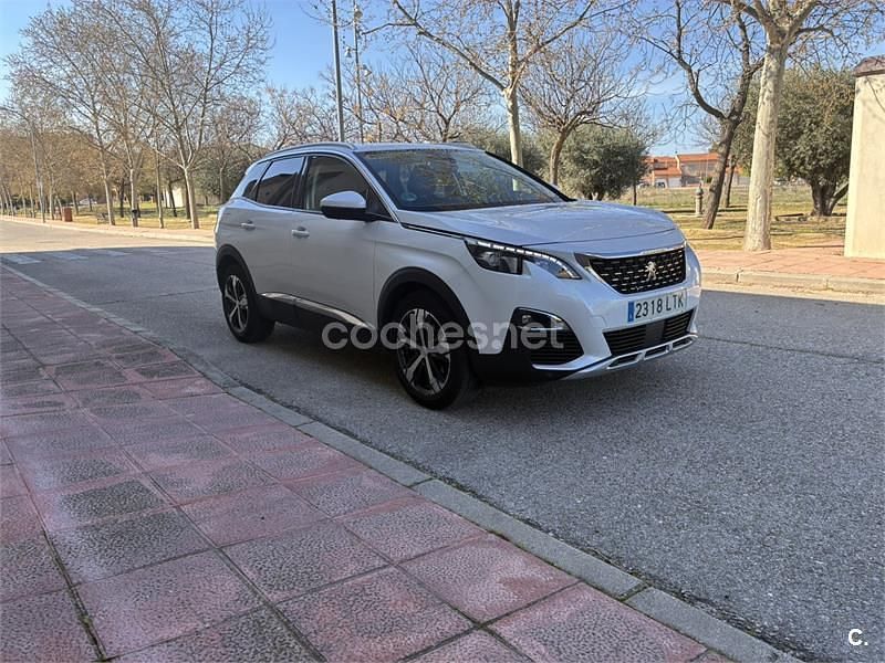 Usado Peugeot 3008 Active 130 CV (95 kW) 2019 Blanco SUV