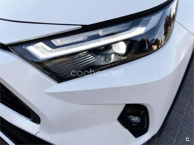 Usado Toyota RAV4 Hybrid Advance 306 CV (225 kW) 2025 Blanco SUV