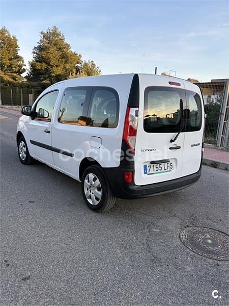 Usado Renault Kangoo 75 CV (55 kW) 2021 Blanco Monovolumen