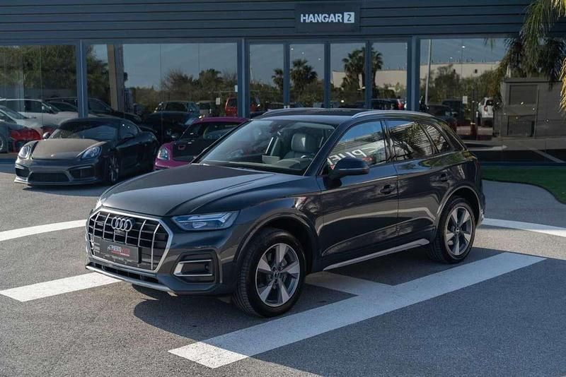 Begagnad Audi Q5 Comfort 204 HK (150 kW) 2022 Grå SUV