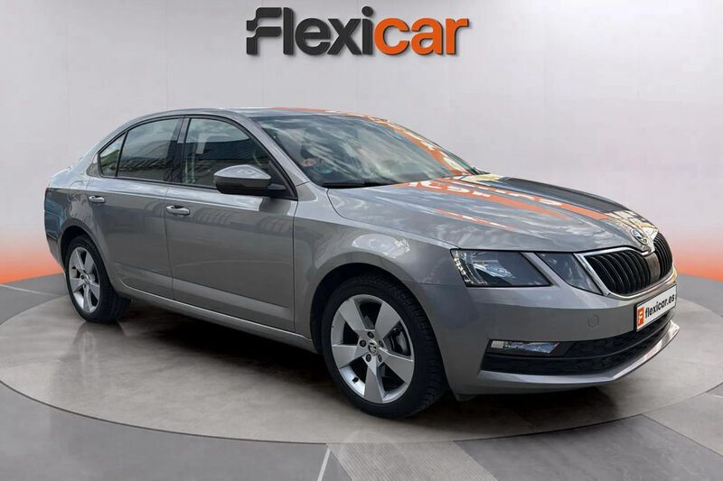 Beige Usado 2017 Skoda Octavia Ambition Berlina | 11.490 € (Buen precio) - Imagen 1/4