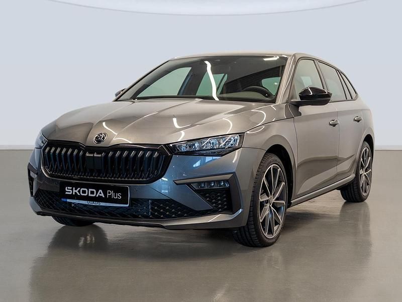 Gris Usado 2025 Skoda Scala Sport Utilitario | 21.800 € (Precio justo) - Imagen 1/4