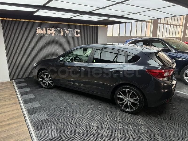 Usado Subaru Impreza Sport 114 CV (83 kW) 2018 Negro Berlina