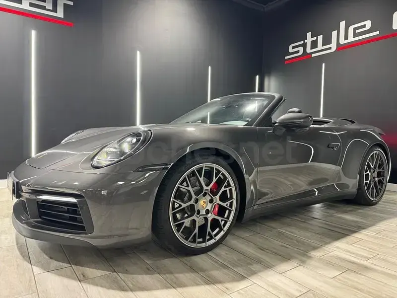 Usado Porsche 911 Carrera S Cabriolet 450 CV (330 kW) 2023 Gris / plata Descapotable