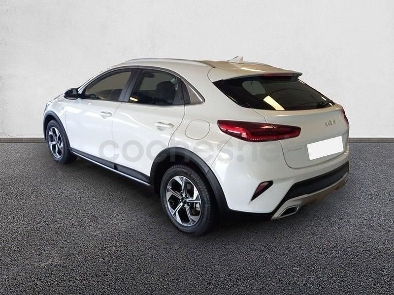 Usado Kia XCeed 120 CV (88 kW) 2024 Blanco SUV