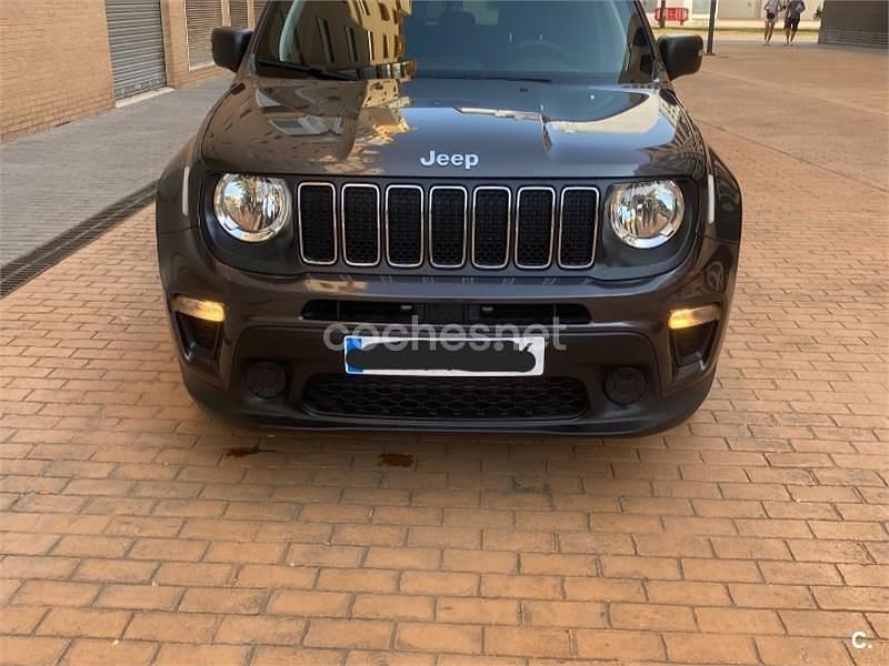 Usado Jeep Renegade Sport 120 CV (88 kW) 2019 Gris / plata SUV