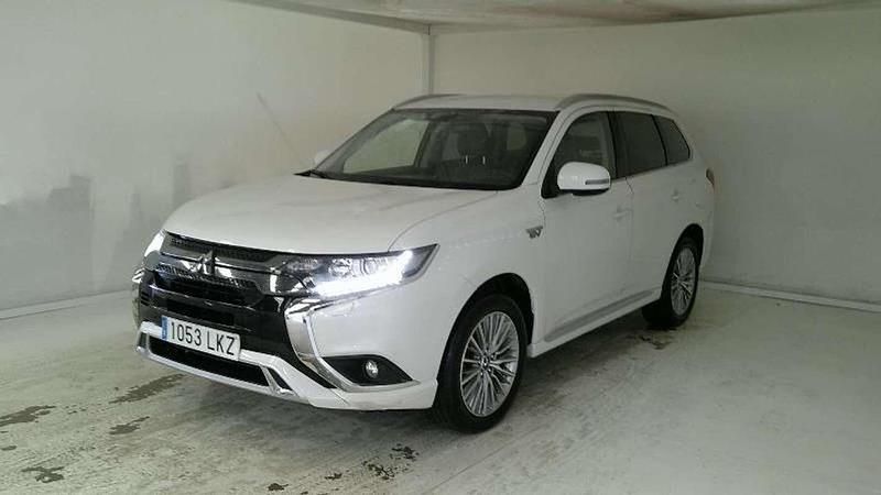 Blanco Usado 2021 Mitsubishi Outlander P-HEV SUV | 17.990 € (Precio justo) - Imagen 1/4