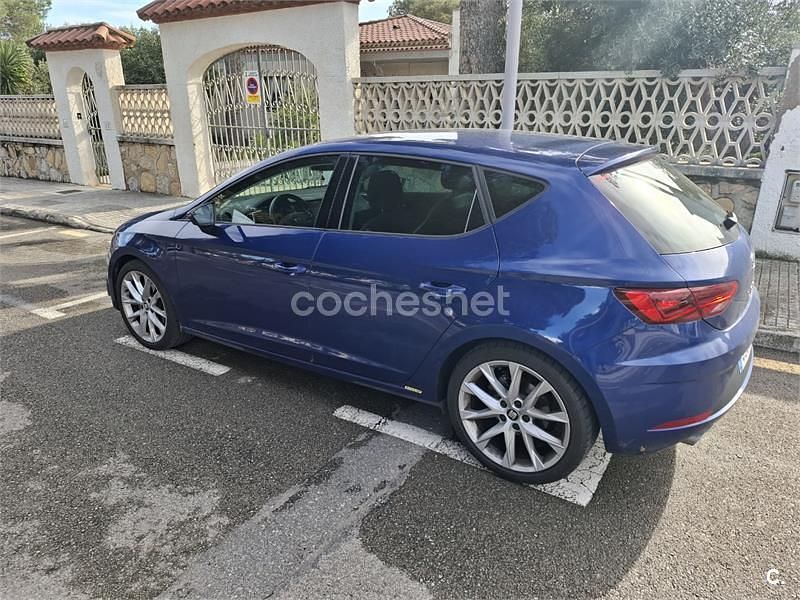 Usado Seat Leon FR 150 CV (110 kW) 2019 Azul Berlina