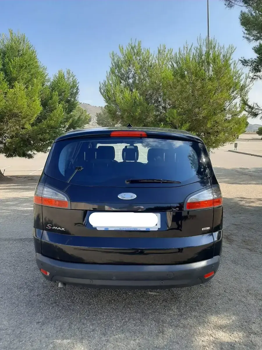 Usado Ford S-MAX Trend 140 CV (102 kW) 2009 Negro Monovolumen