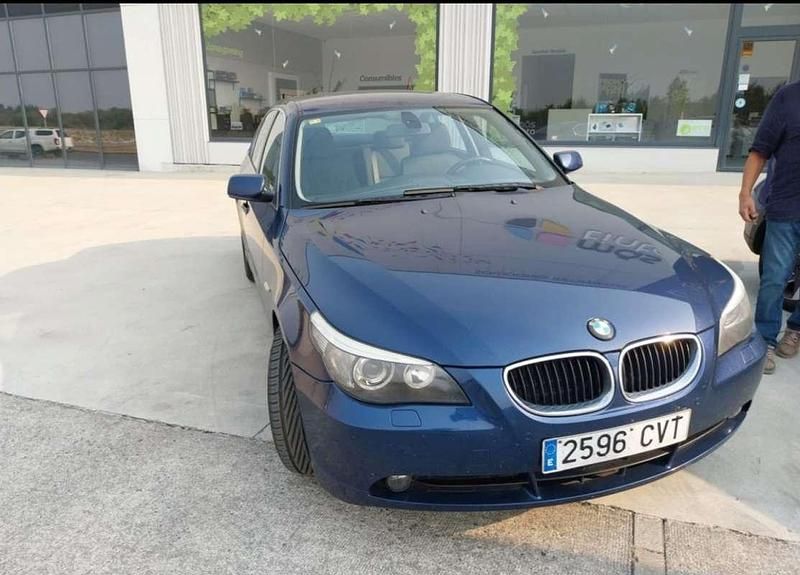 Azul Usado 2004 BMW 520 Berlina | 4800 € (Precio justo) - Imagen 1/4