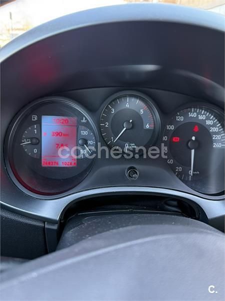 Usado Seat Leon Ecomotive 105 CV (77 kW) 2009 Negro Utilitario