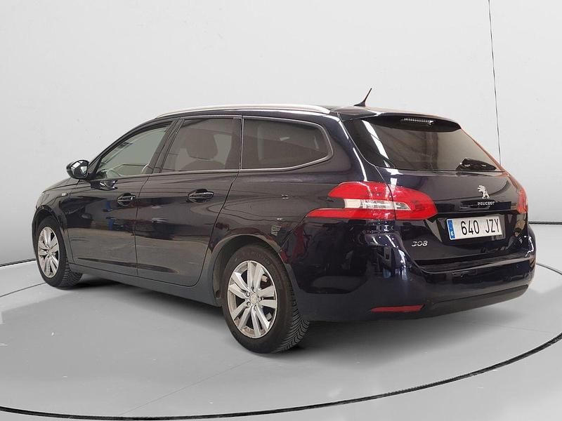 Usado Peugeot 308 Style 131 CV (96 kW) 2017 Azul Familiar