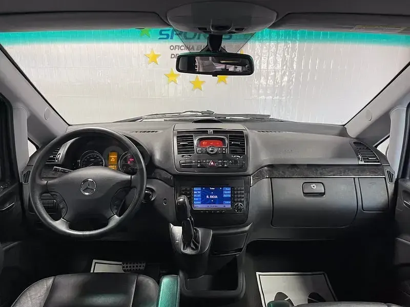 Usado Mercedes Viano 150 CV (110 kW) 2009 Gris / plata Monovolumen